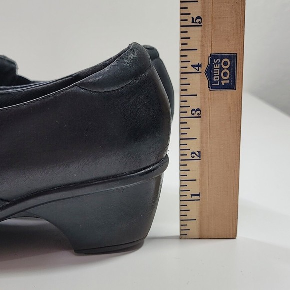 Clark's Bendables Womens Size 8.5 Black Leather Heeled Slip On Casual Dress Shoe - Picture 14 of 14